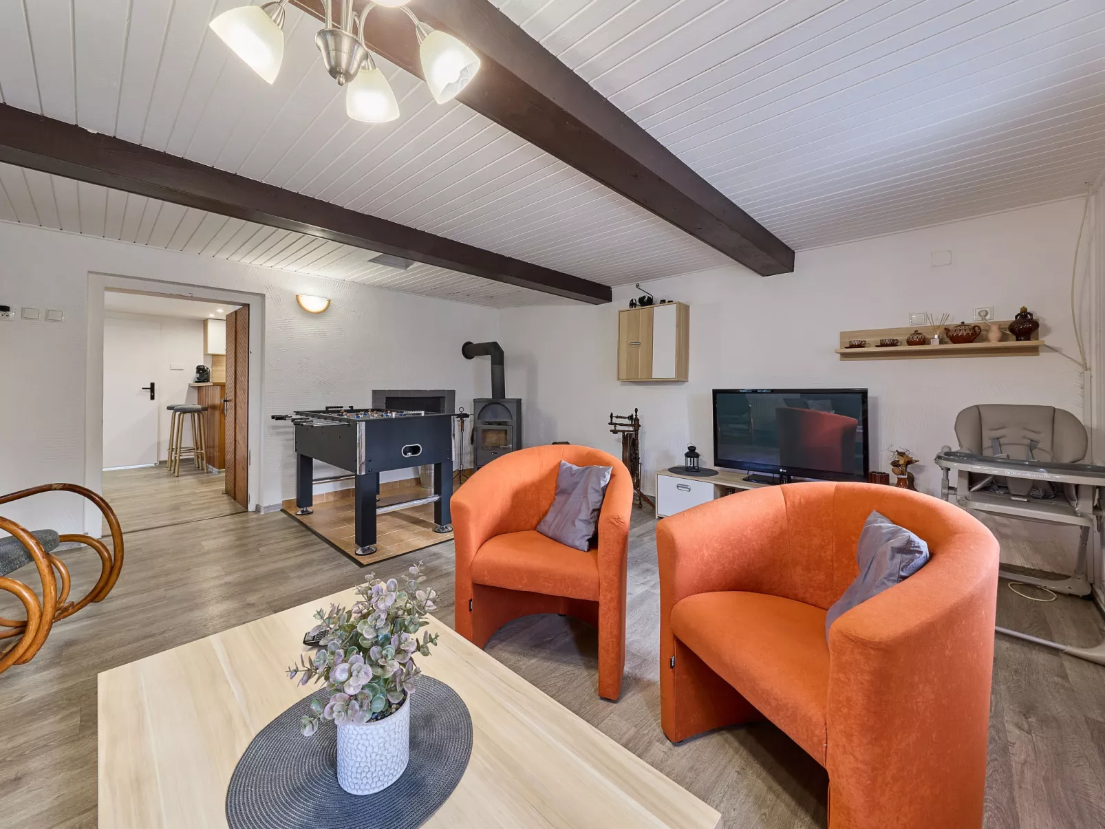 Leisure Lounge & Pool-Inside