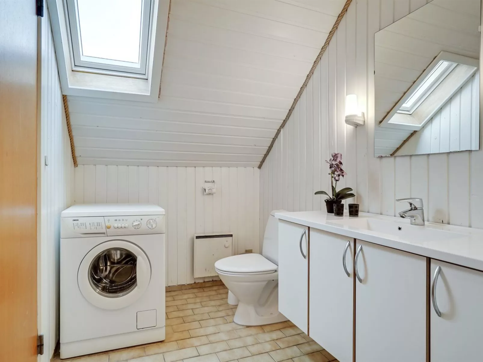 "Felina" -  from the sea-Inside