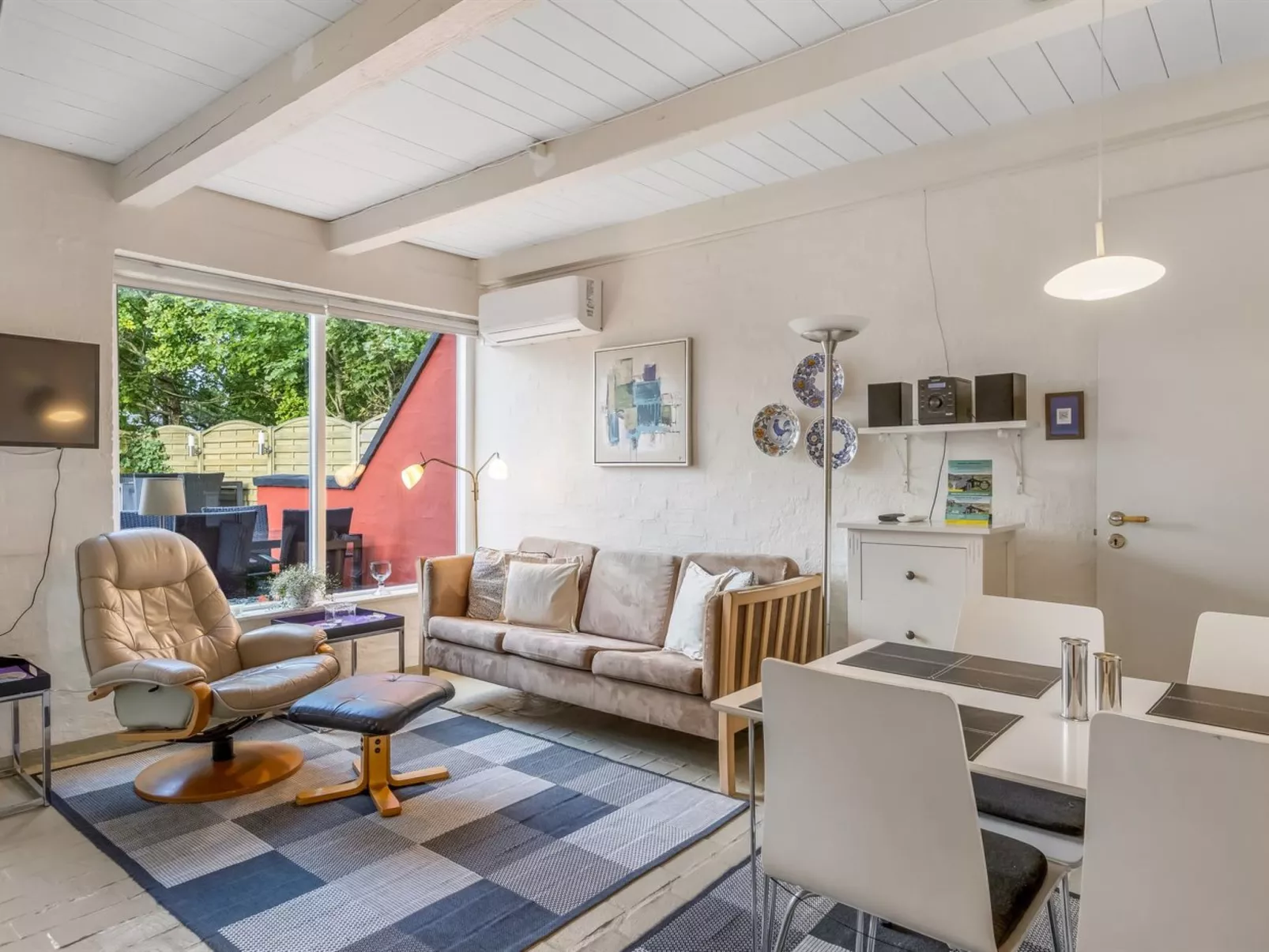 "Volmer" - 3.9km from the sea