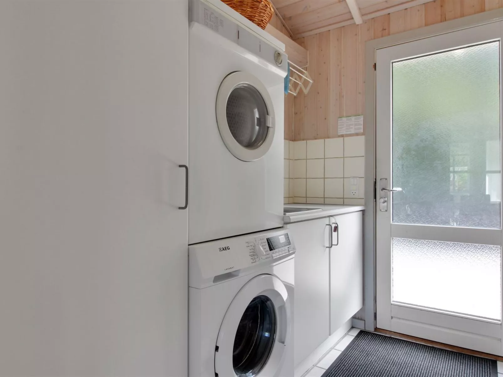 "Panu" - 600m from the sea-Drinnen