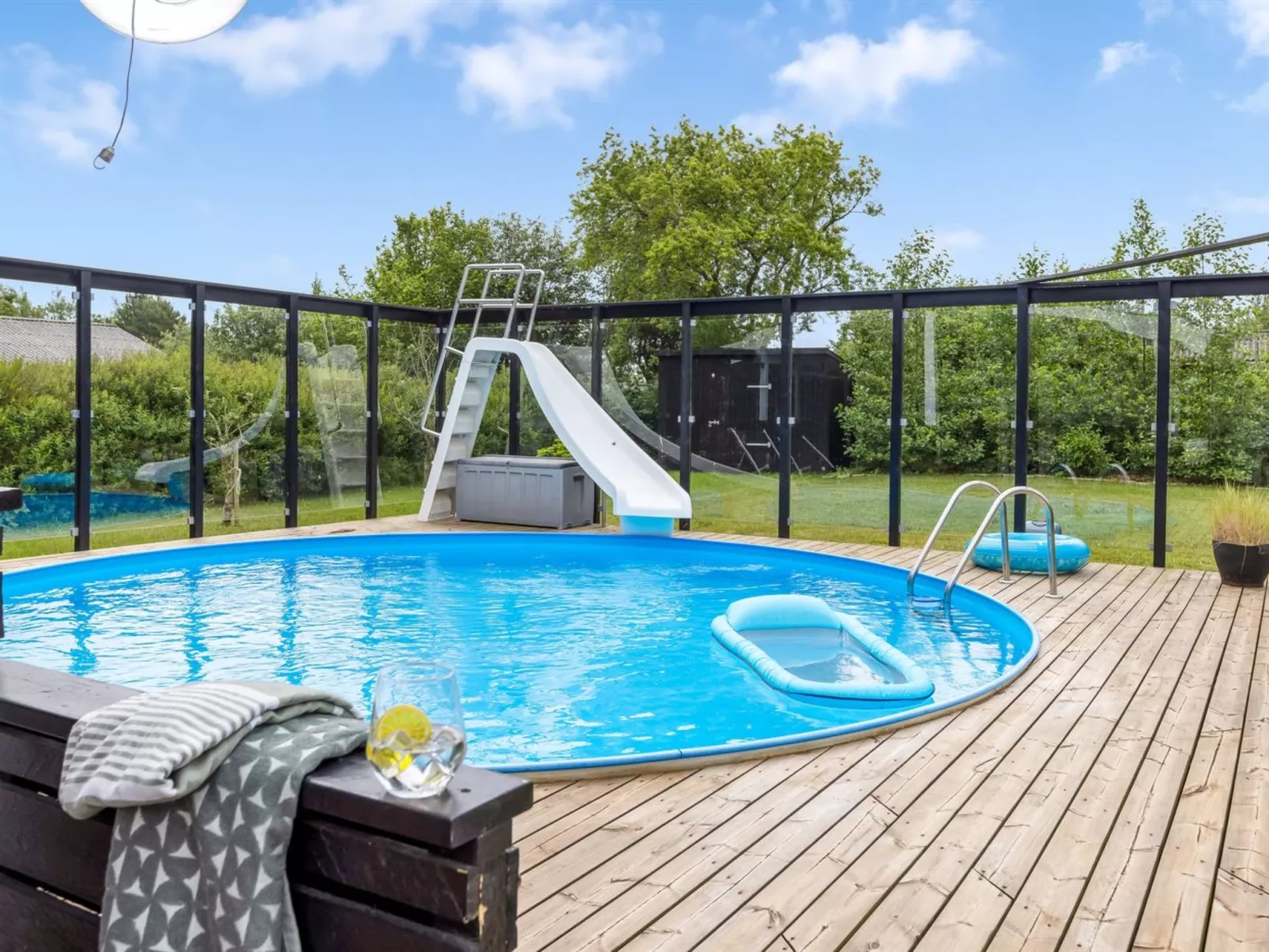 "Herta" - 700m from the sea-Outside