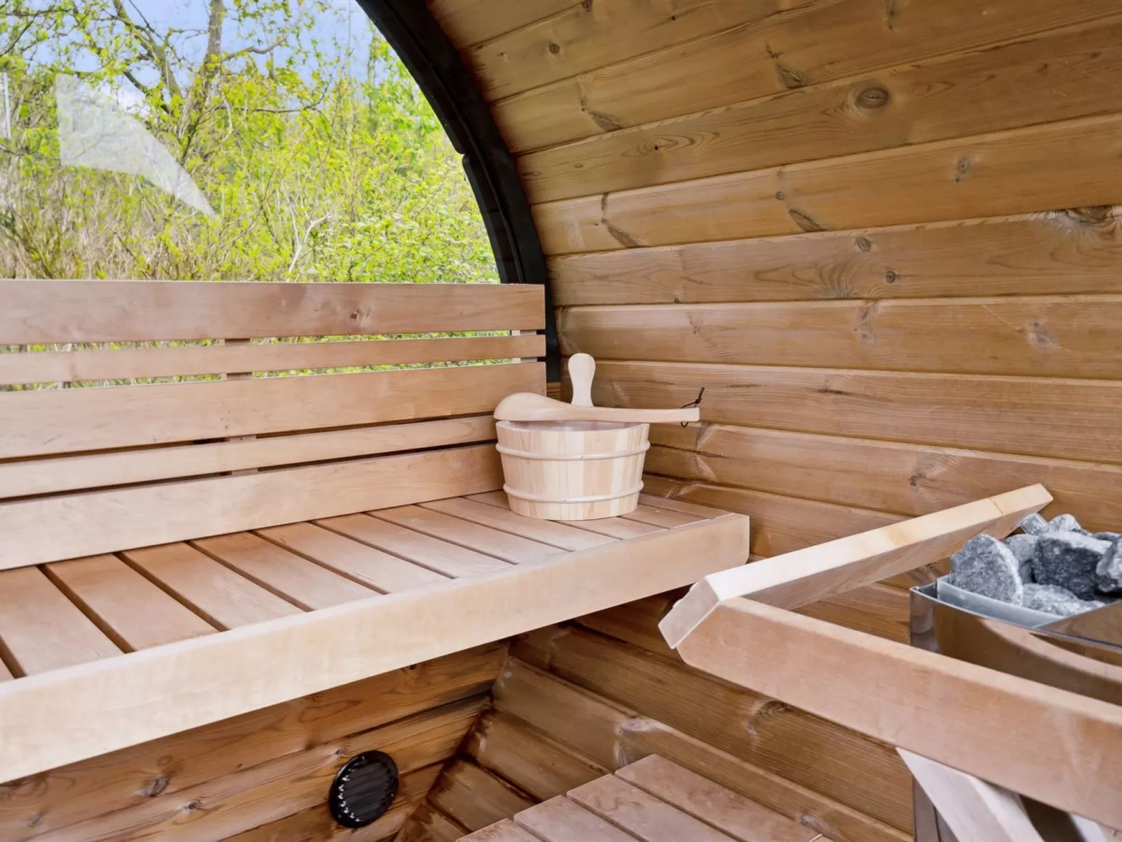 "Hasten" - 600m from the sea-Outside