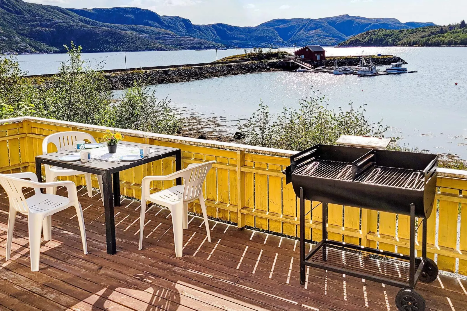 6 person holiday home in Naustbukta-By Traum-Water view