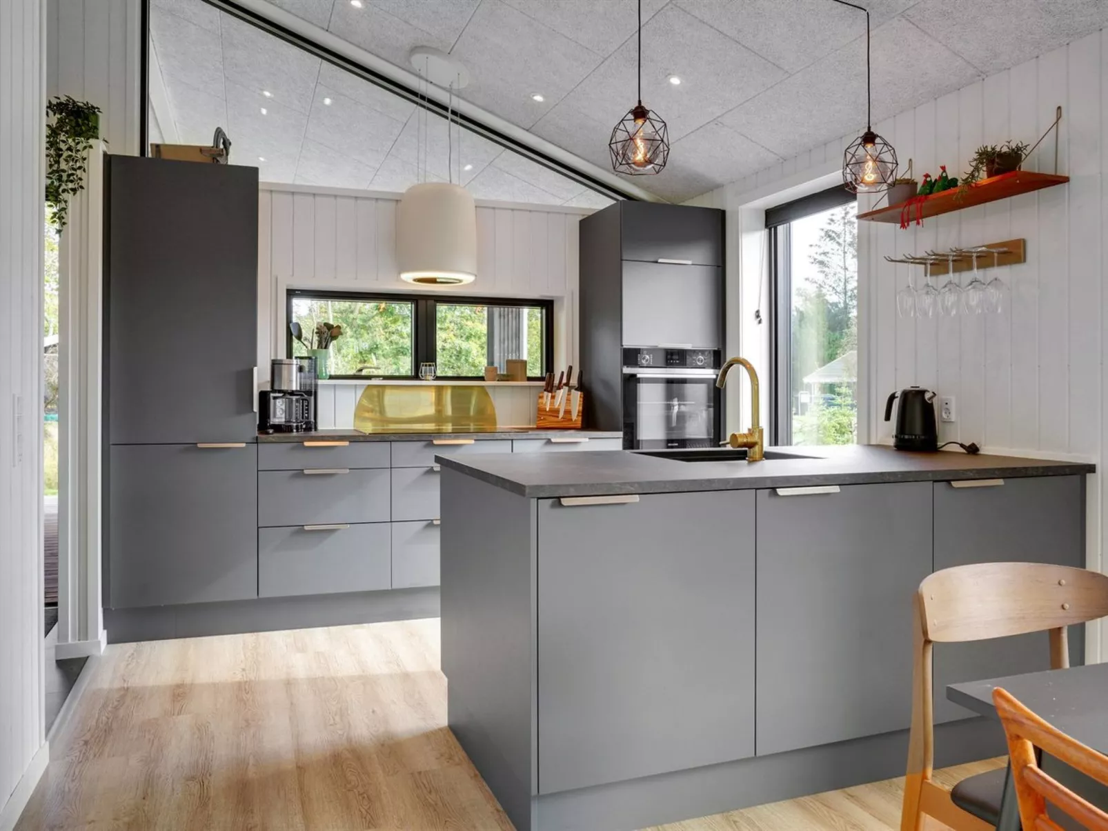 "Sinna" -  from the sea-Drinnen