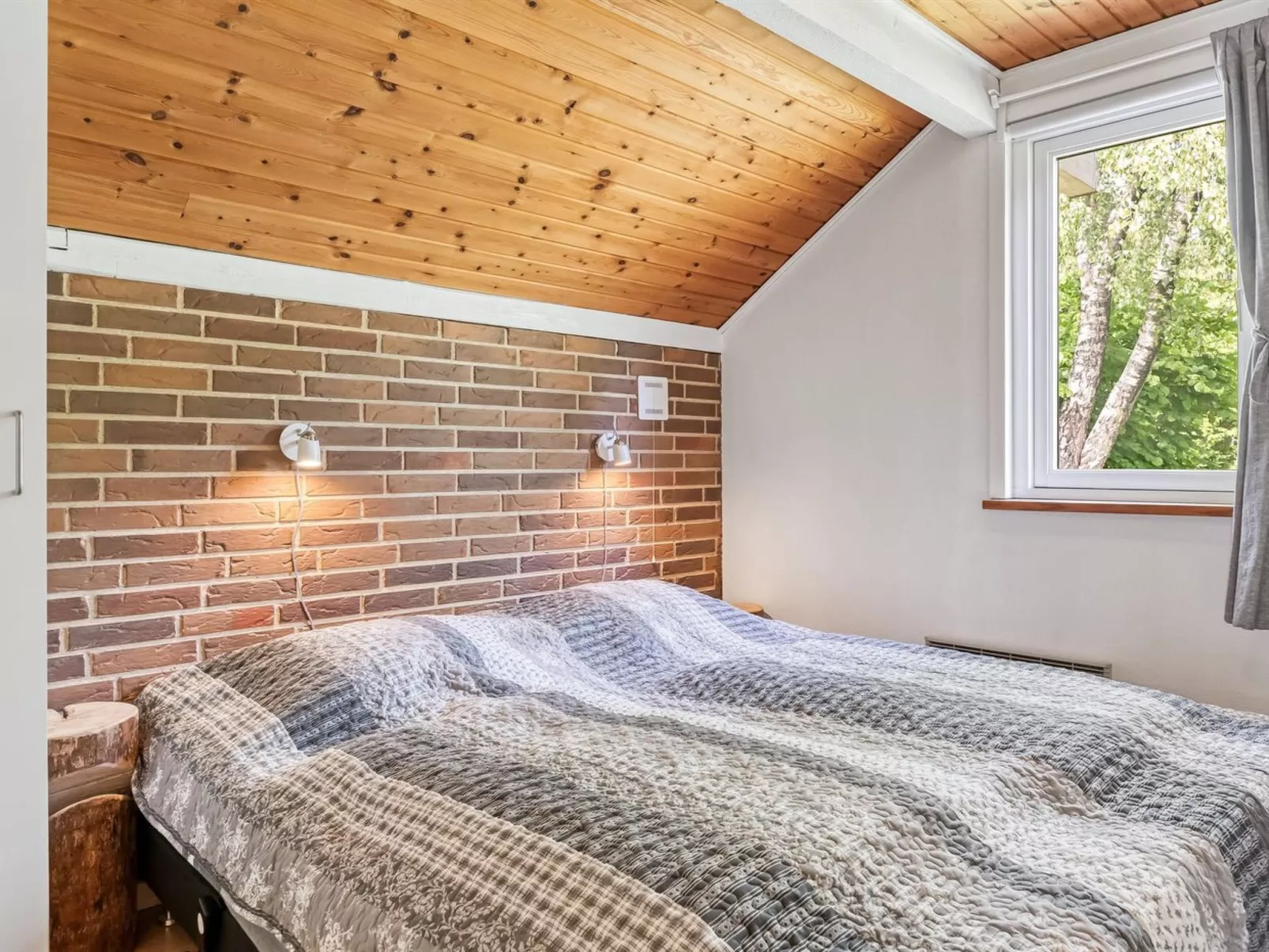 "Pance" - 20km to the fjord-Dedans