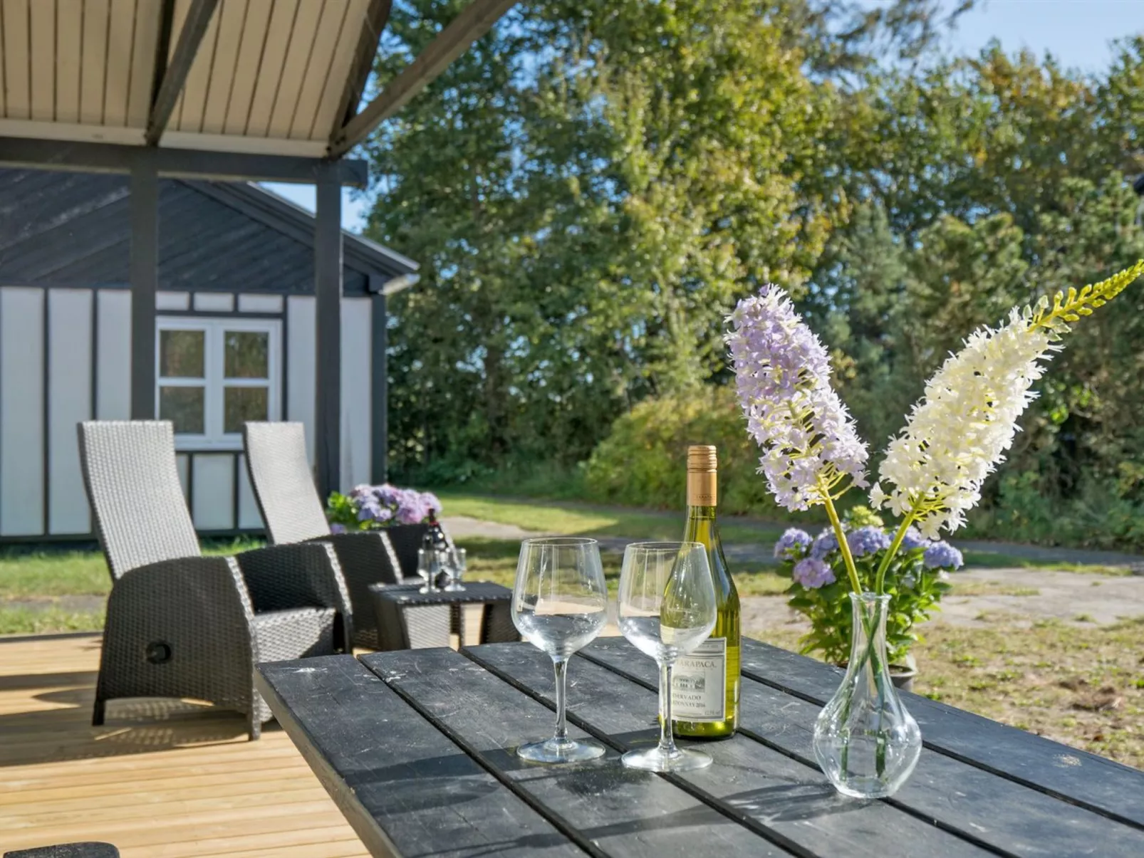 "Bergit" - 55m from the sea-Draußen