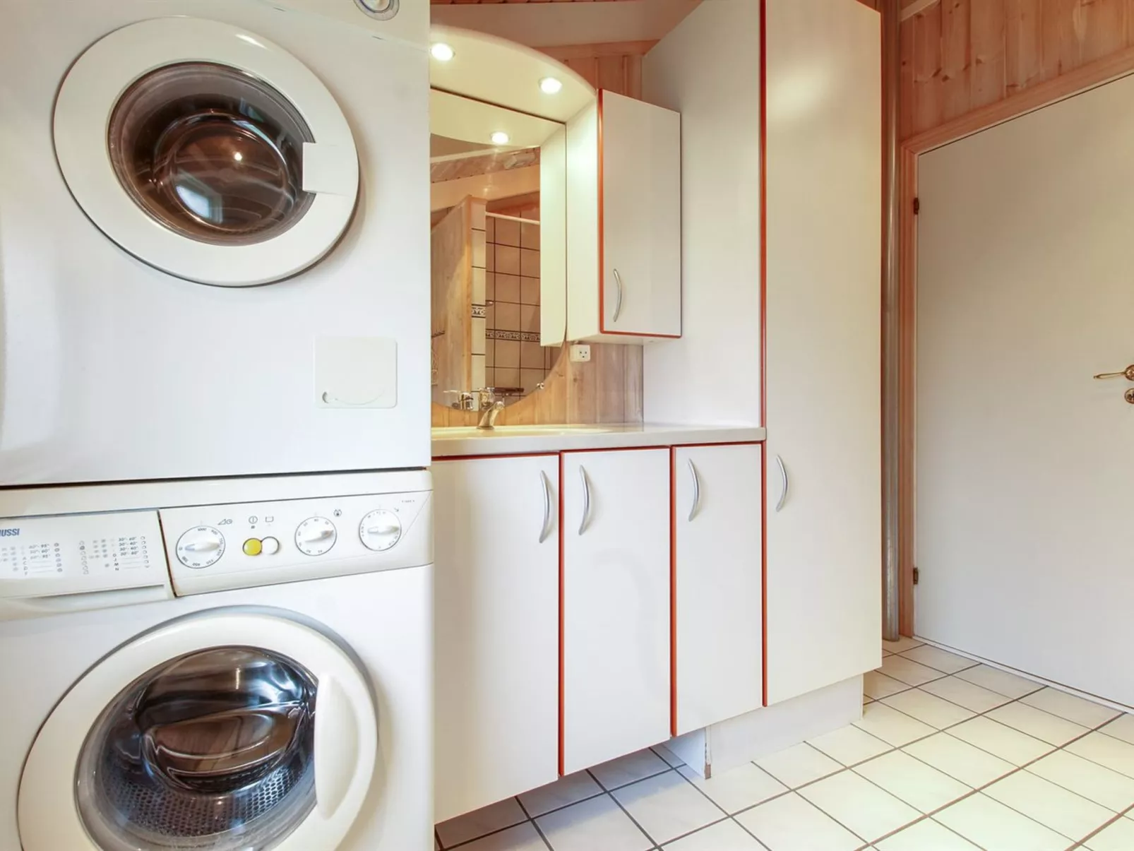 "Danika" - 800m from the sea-Drinnen