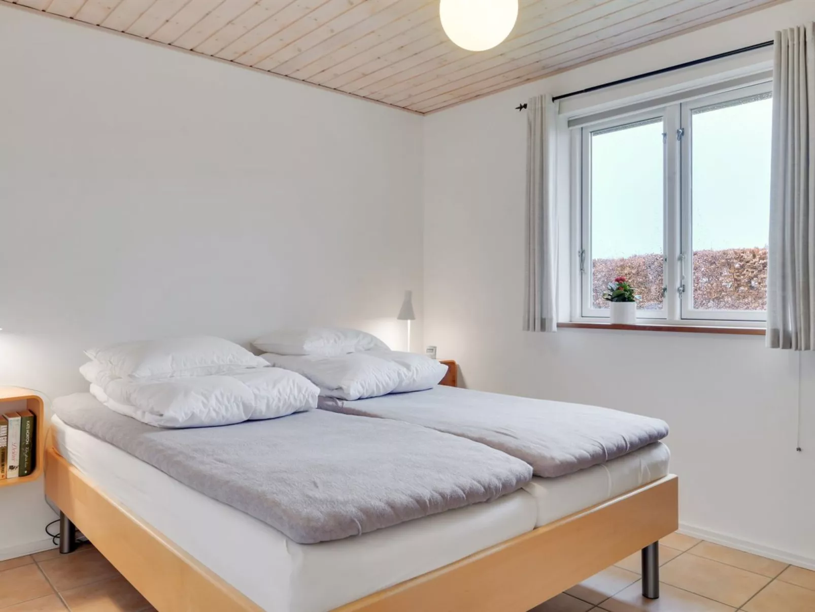 "Annesophie" - 300m to the fjord-Inside