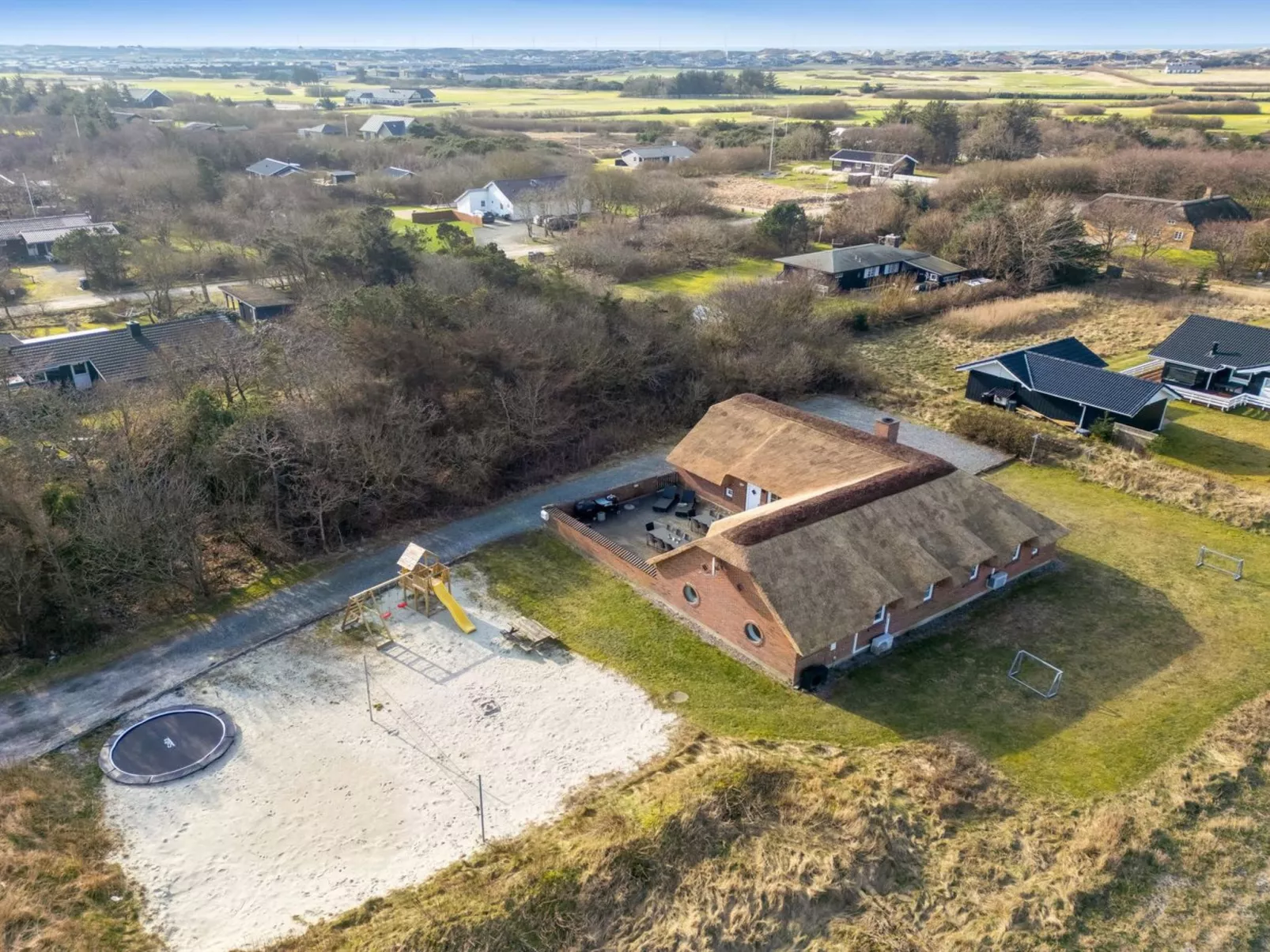 "Lemmikki" - 1.5km from the sea-Outside