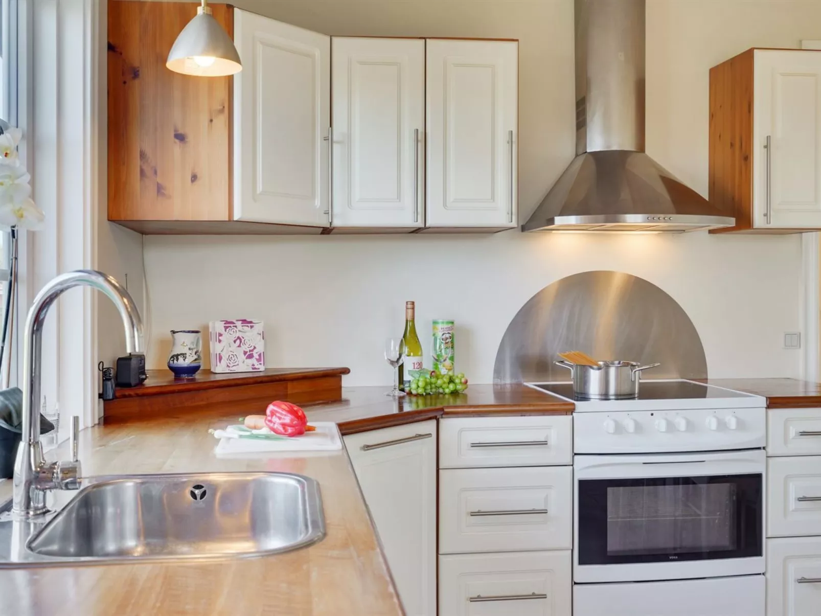 "Harrieth" - 16km from the sea-Drinnen