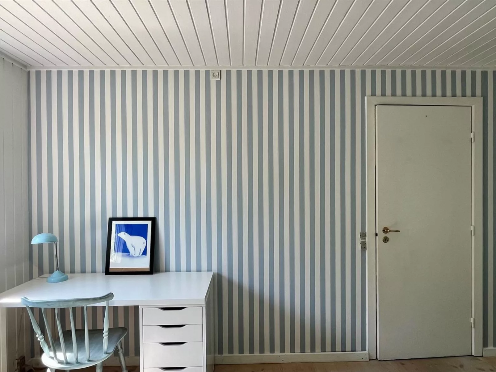 "Eragon" - 1.2km from the sea-Inside