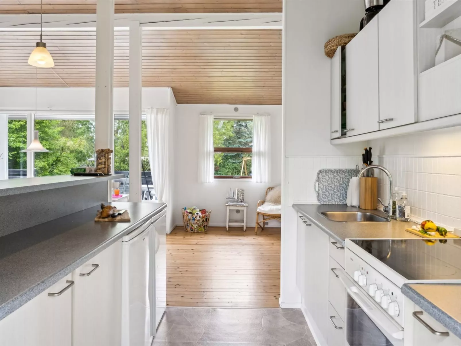 "Morten" - 500m from the sea-Inside