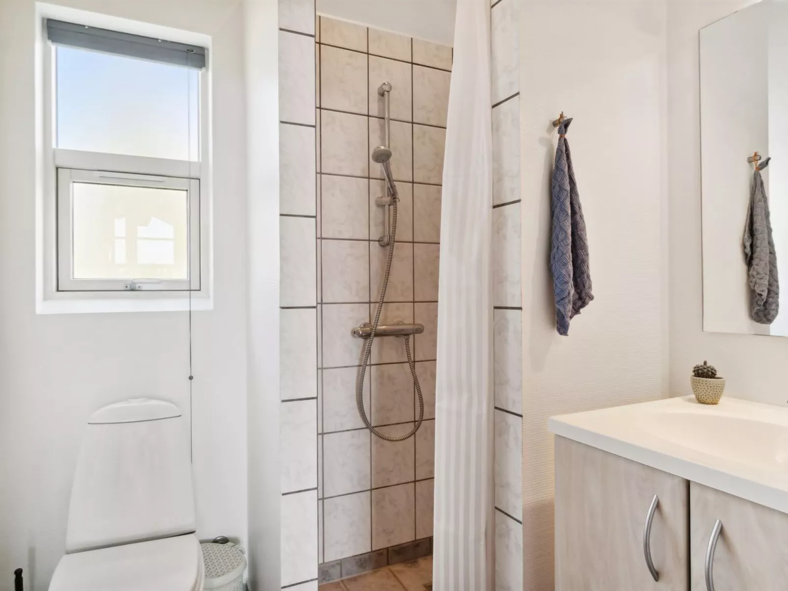 "Henninge" - 300m from the sea-Inside