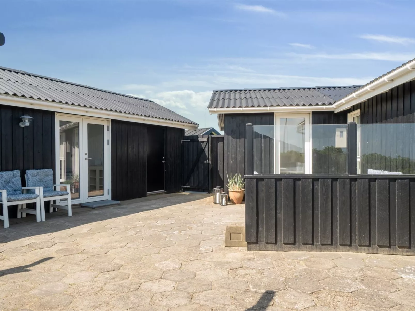 "Edlef" - 279m from the sea-Outside