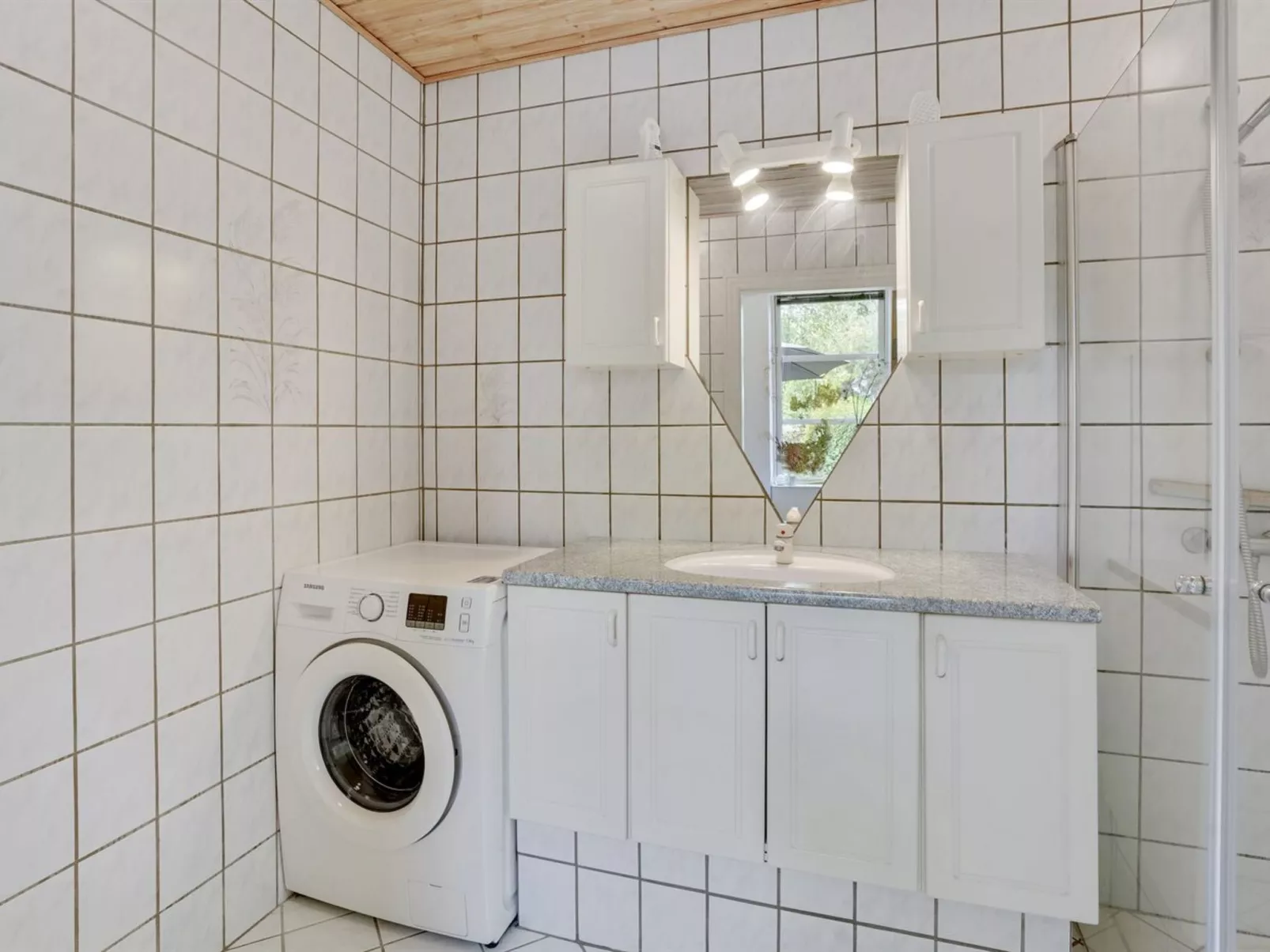 "Jonni" - 15km from the sea-Dedans