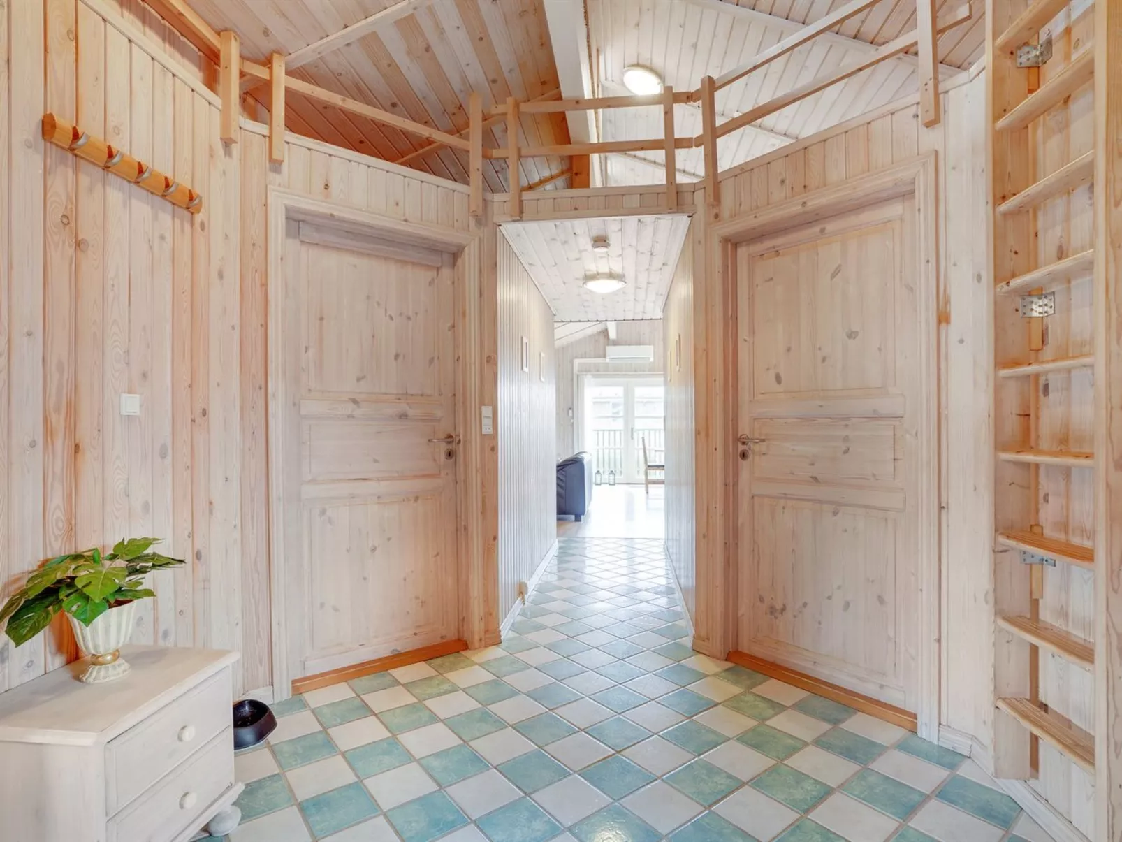 "Melanie" - 950m from the sea-Dedans