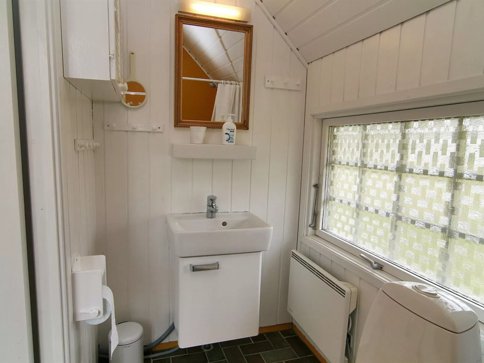 "Esa" - 500m from the sea-Drinnen