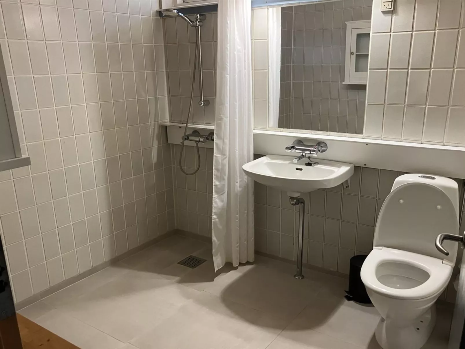 "Robert" - 250m from the sea-Inside