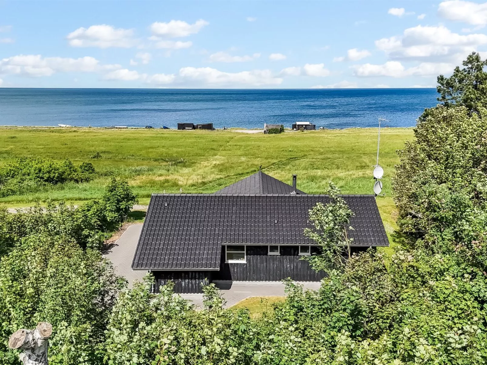 "Thorman" - 75m from the sea-Outside