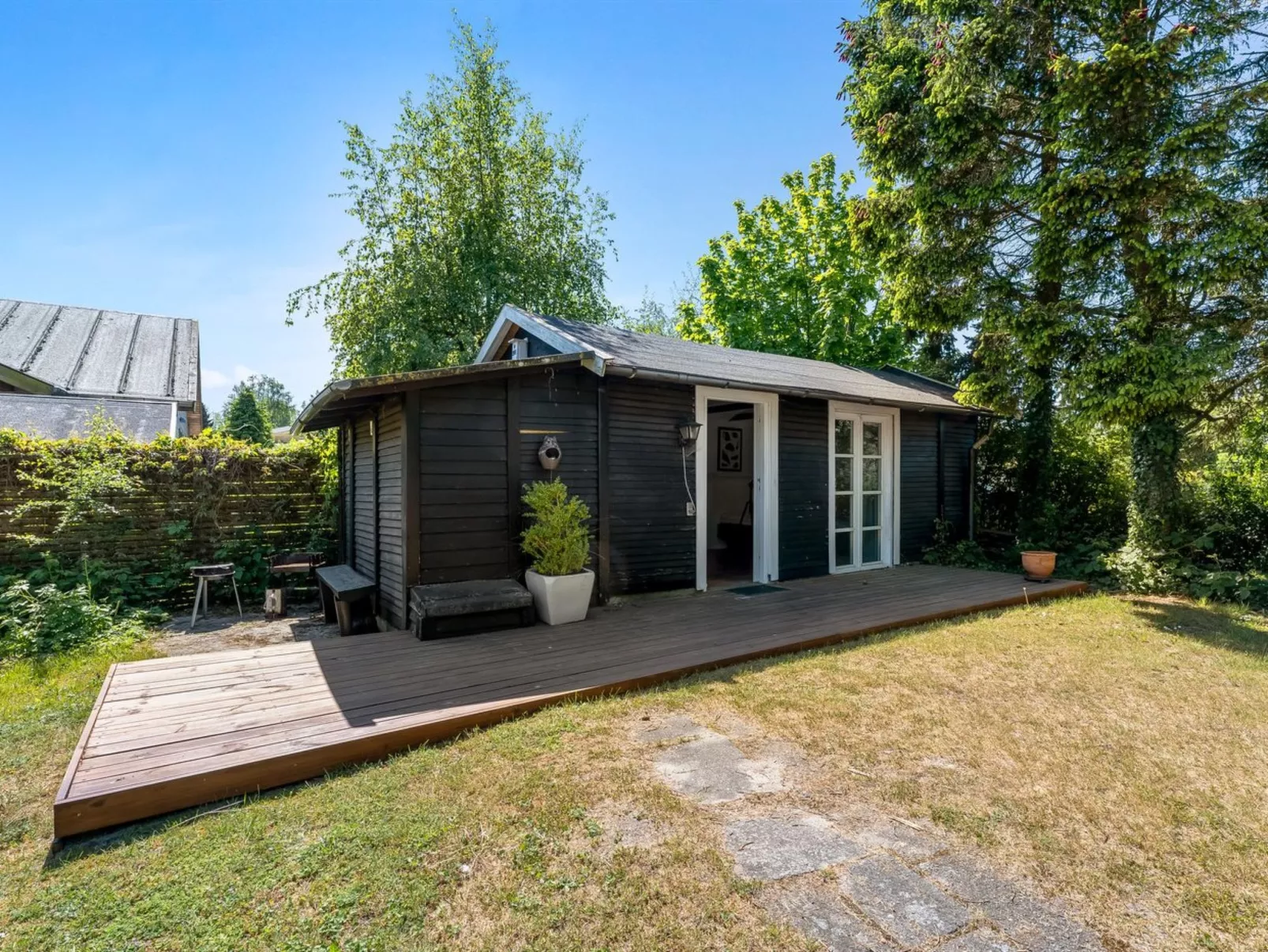 "Carly" - 100m from the sea-Drinnen