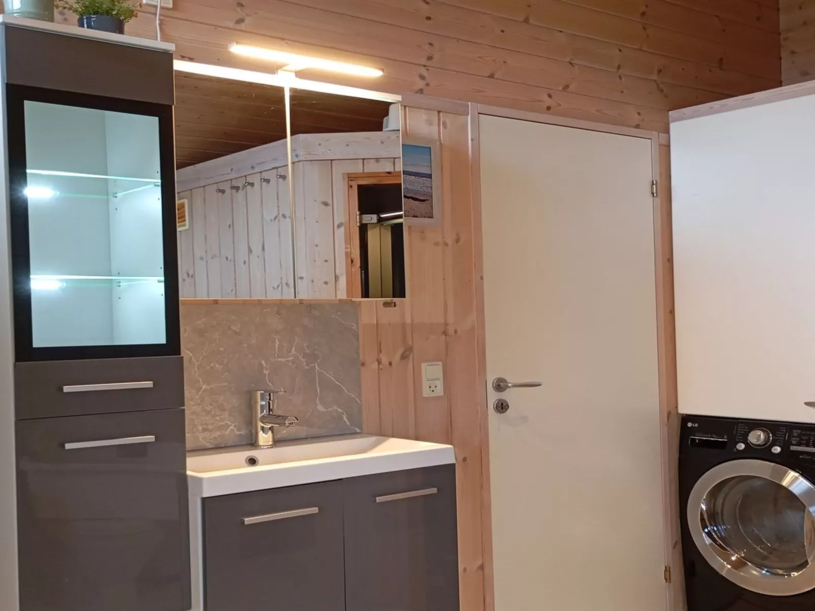 "Augusta" - 700m from the sea-Inside