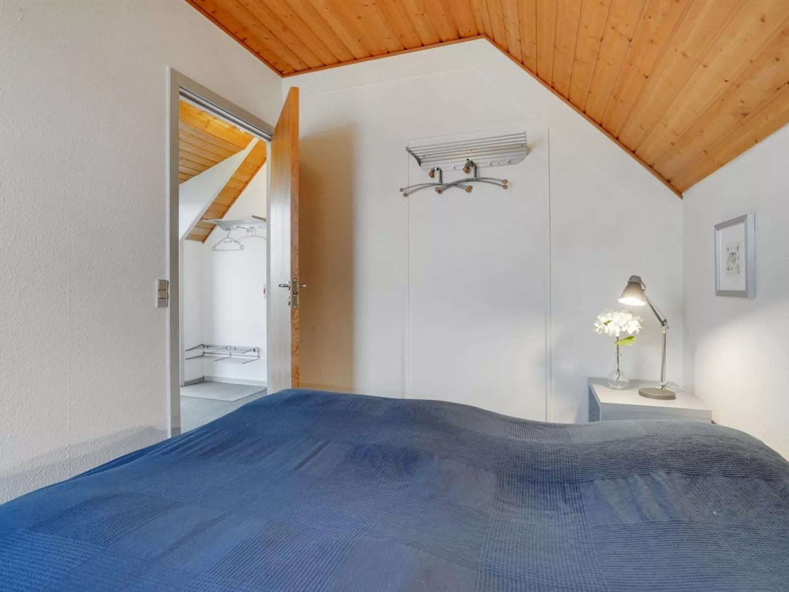 "Roya" - 1.9km from the sea-Dedans