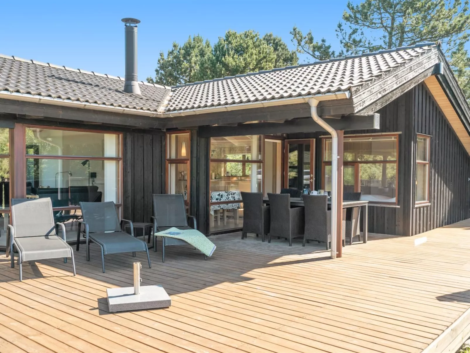 "Kali" - 900m to the fjord-Outside