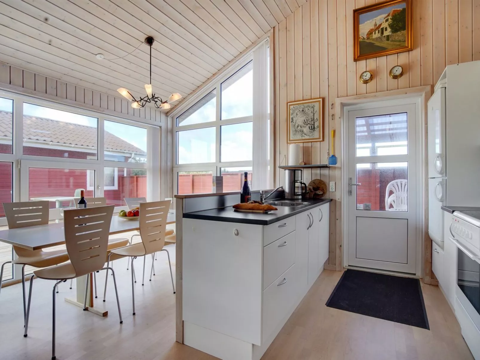 "Karlsson" - 500m from the sea-Inside