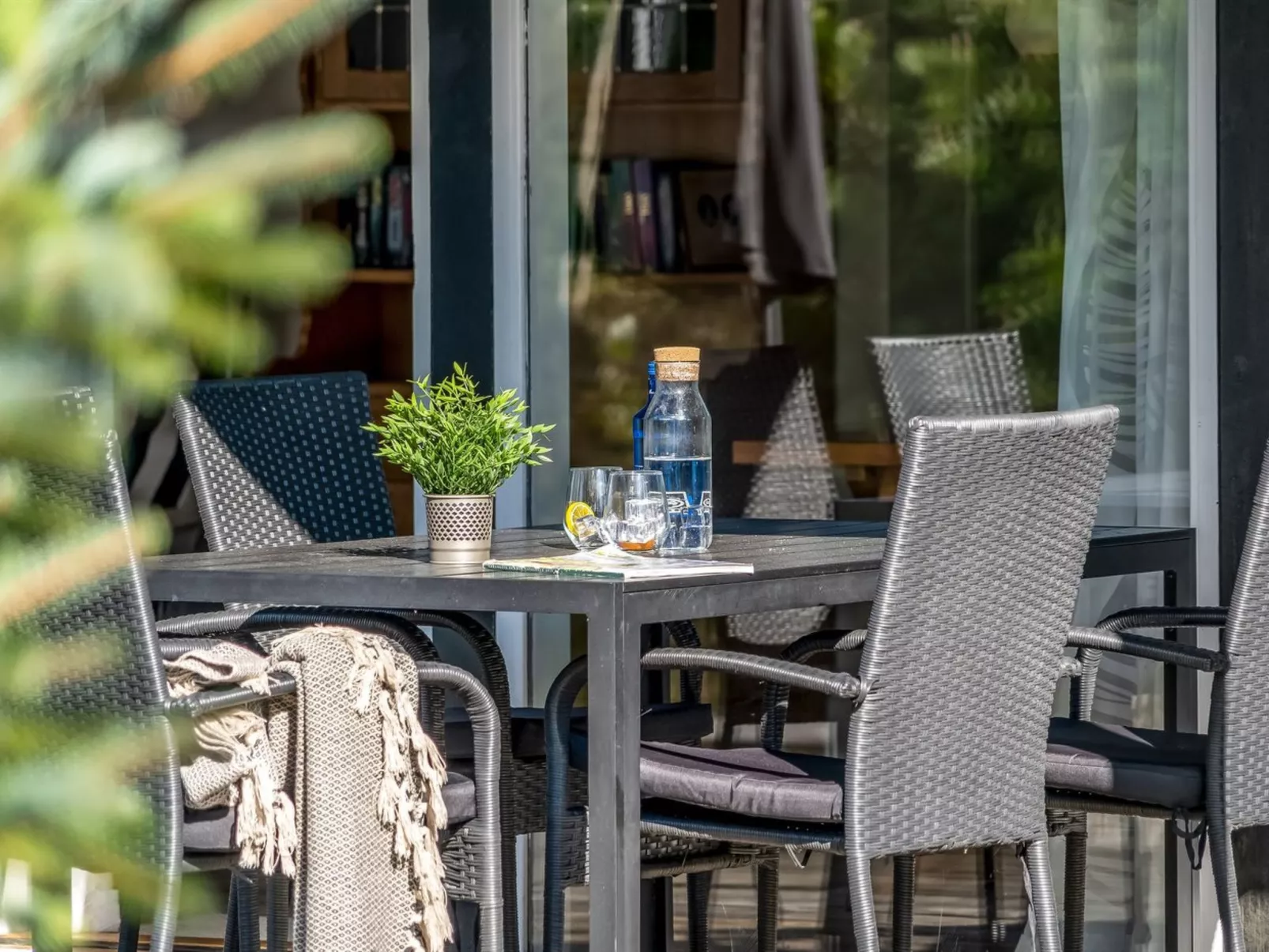 "Thomine" - 200m from the sea-Draußen