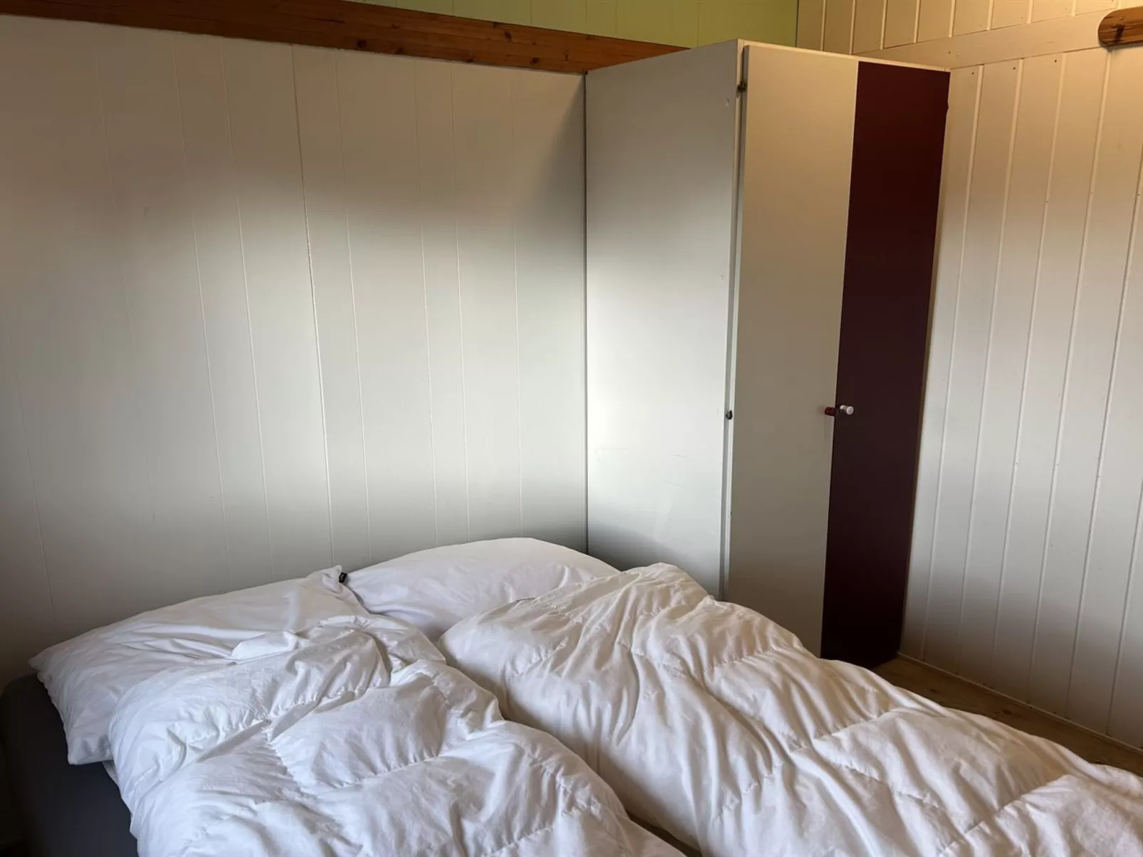 "Agna" - 700m to the fjord-Dedans