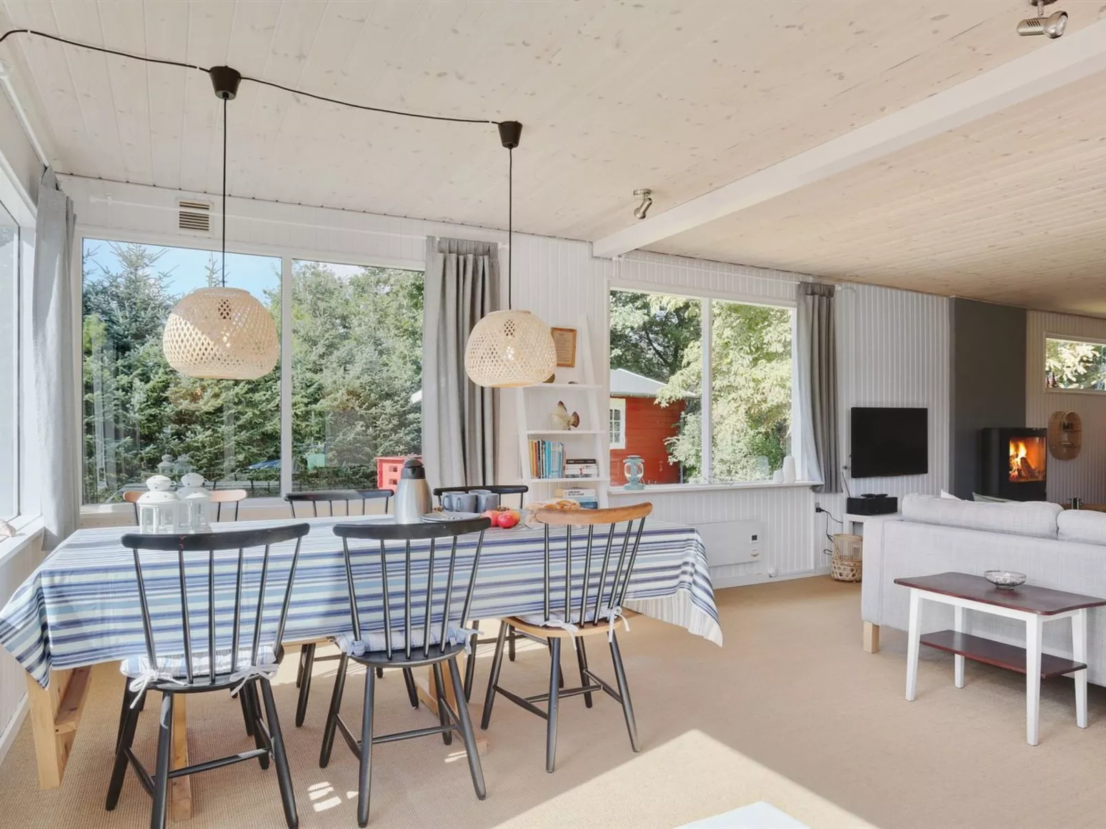 "Anevay" - 300m from the sea-Inside