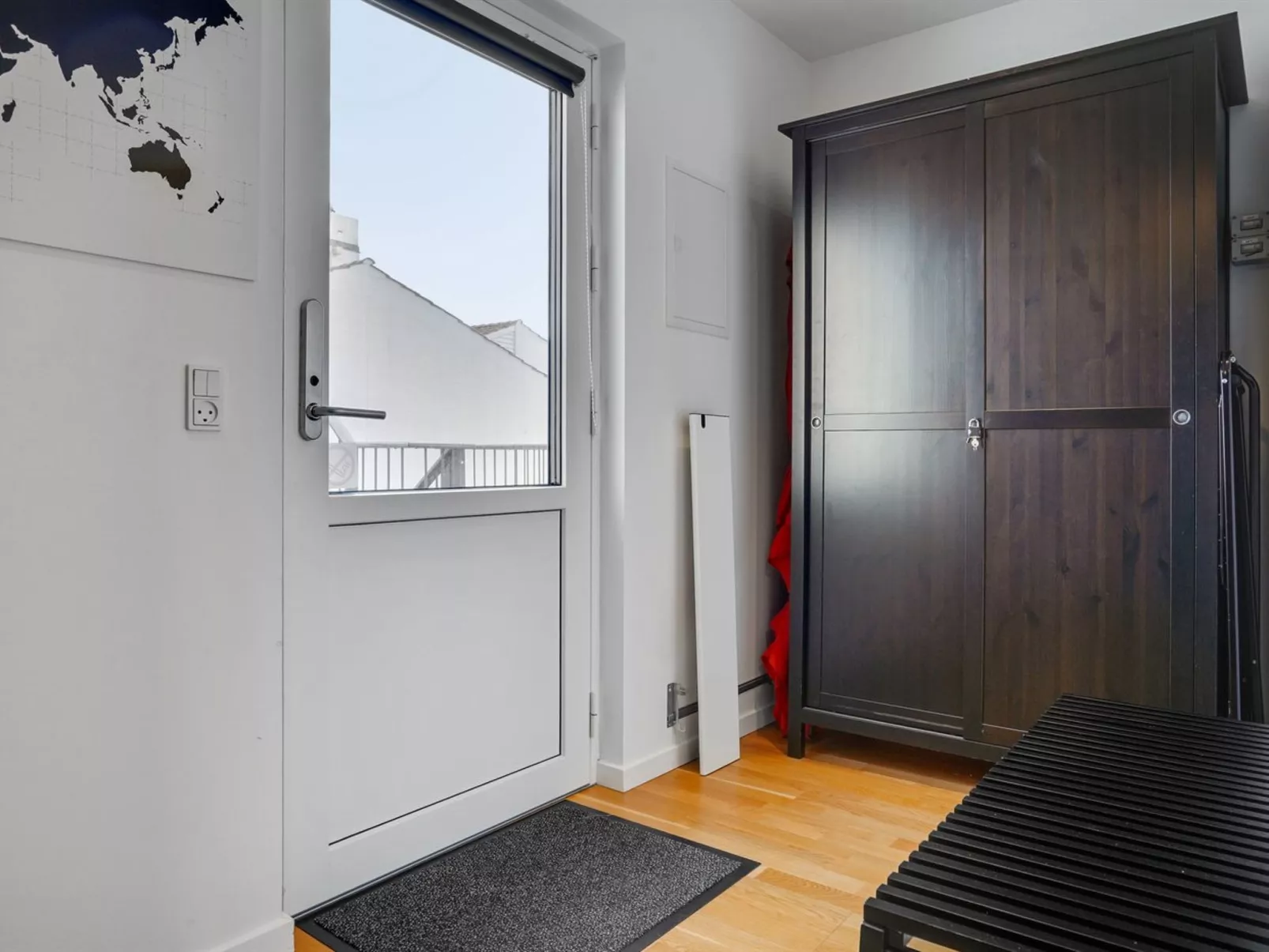 "Elvin" - 20m from the sea-Inside