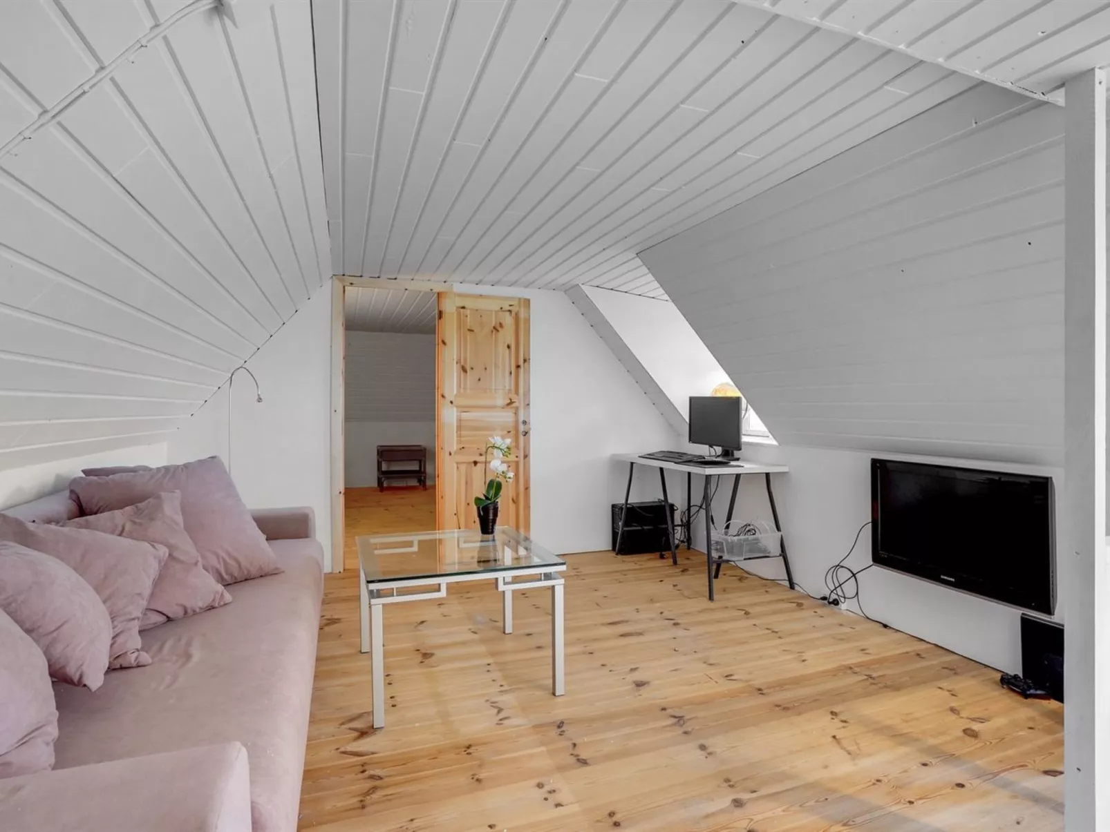 "Aughe" - 25km from the sea-Drinnen