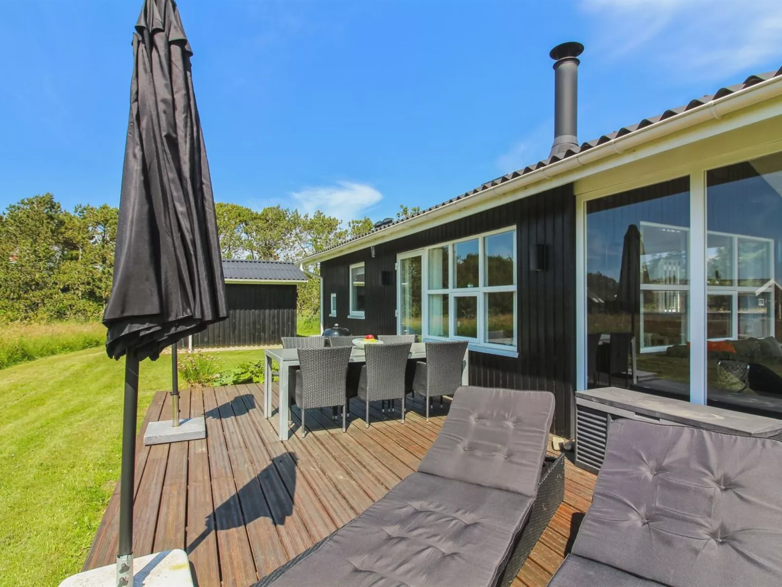 "Grit" - 650m from the sea-Draußen