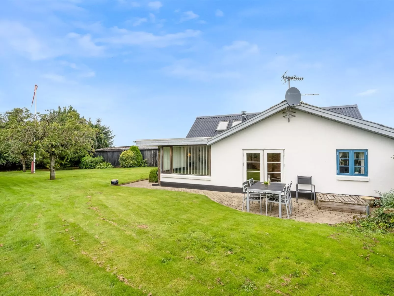 "Aliza" - 300m to the fjord-Outside