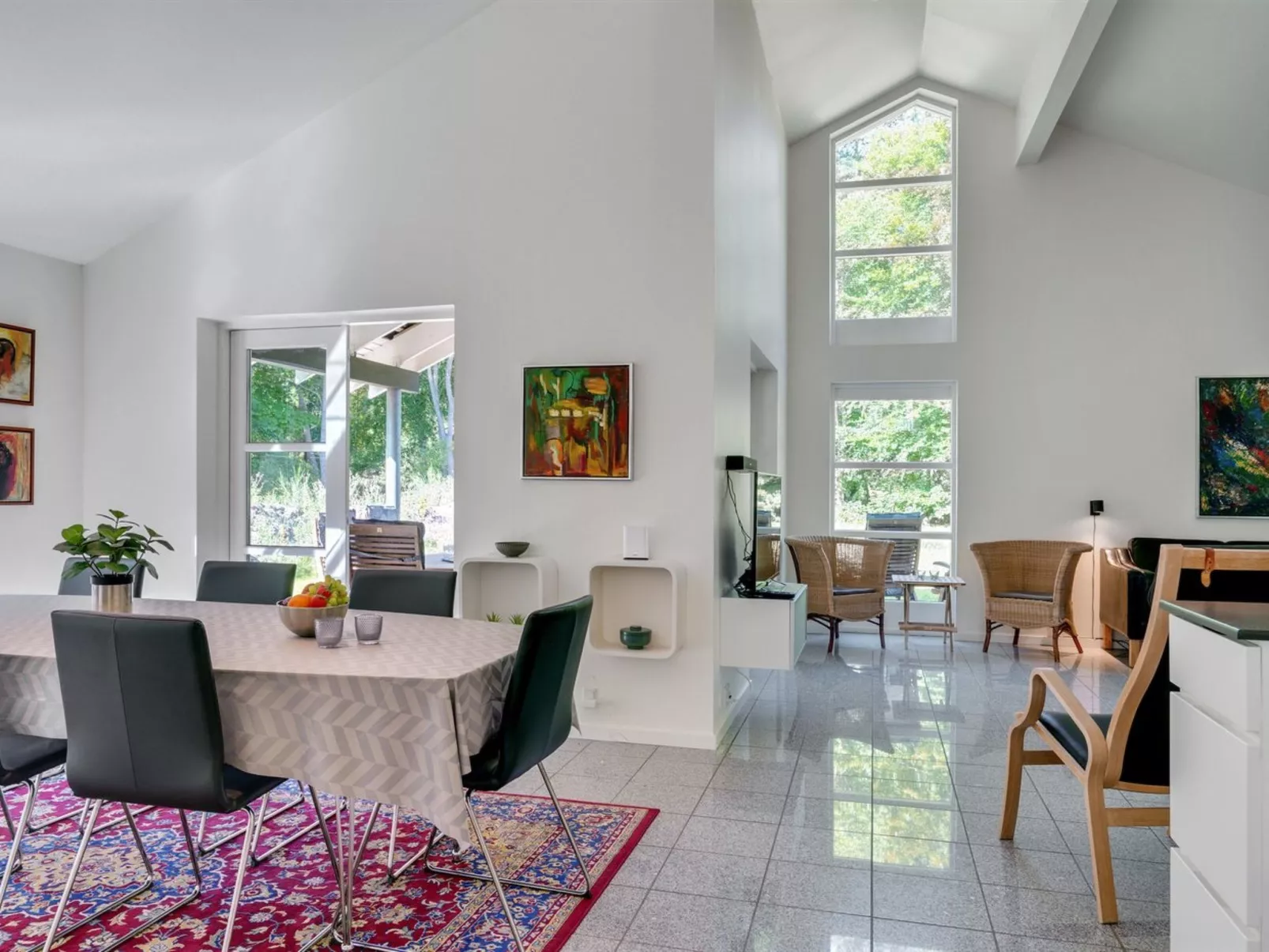 "Kringfod" - 590m from the sea-Drinnen