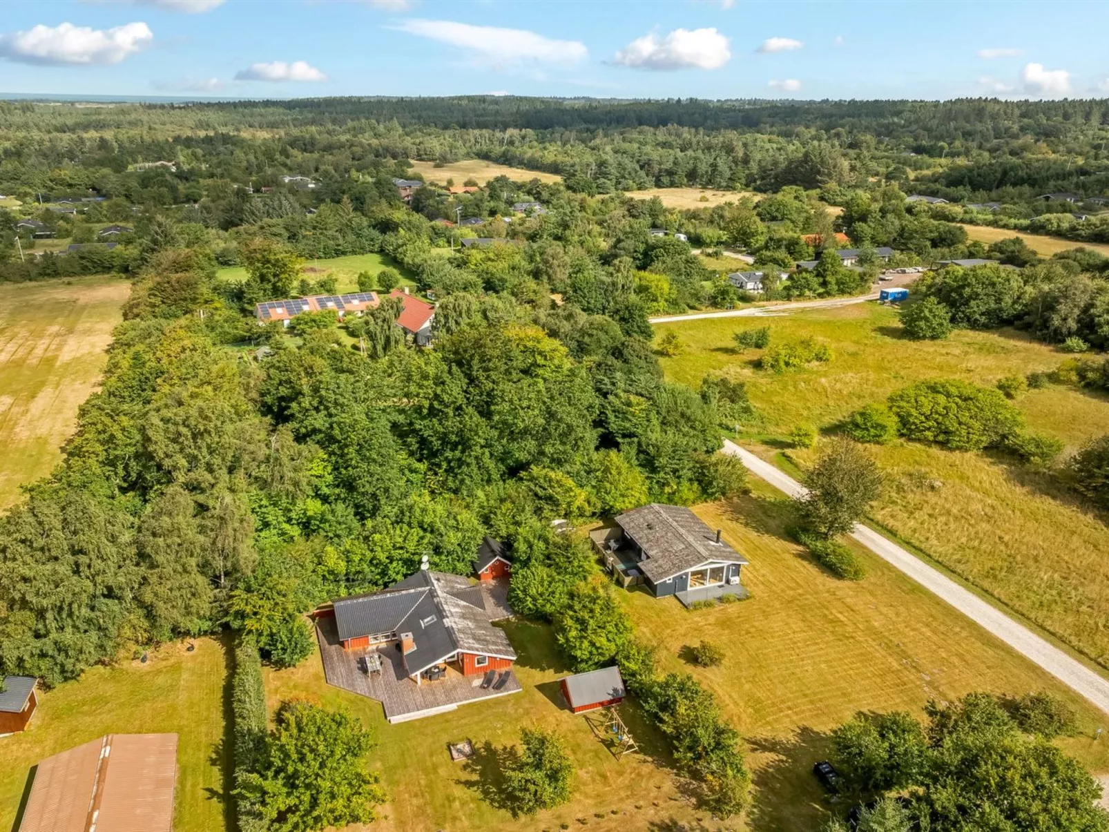 "Thurir" - 4km from the sea-Outside