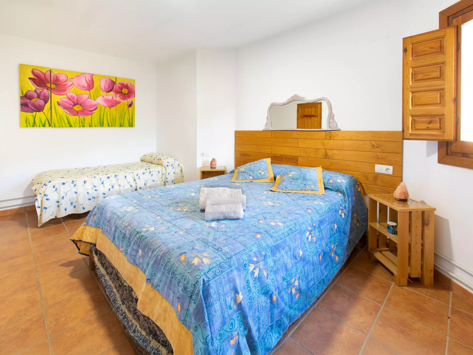 El Cerrillo - Cerro Negro-Inside