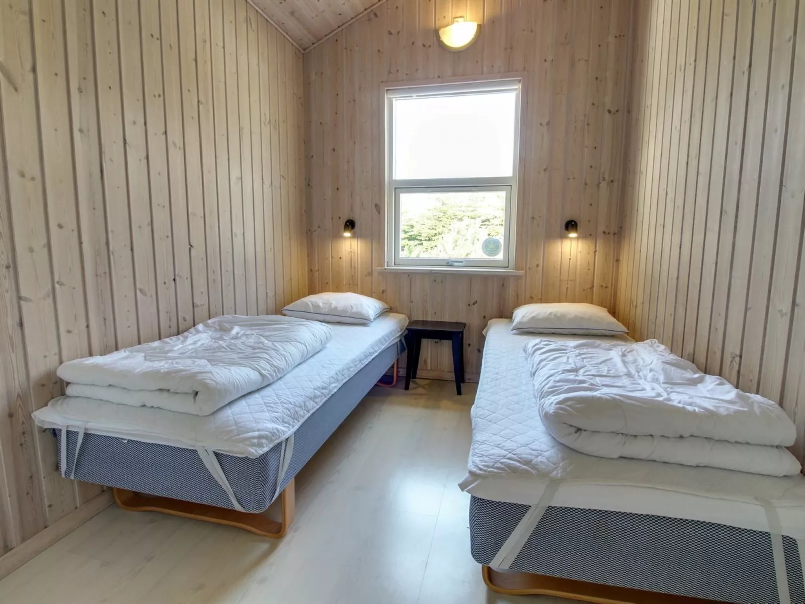 "Börje" - 600m from the sea-Drinnen