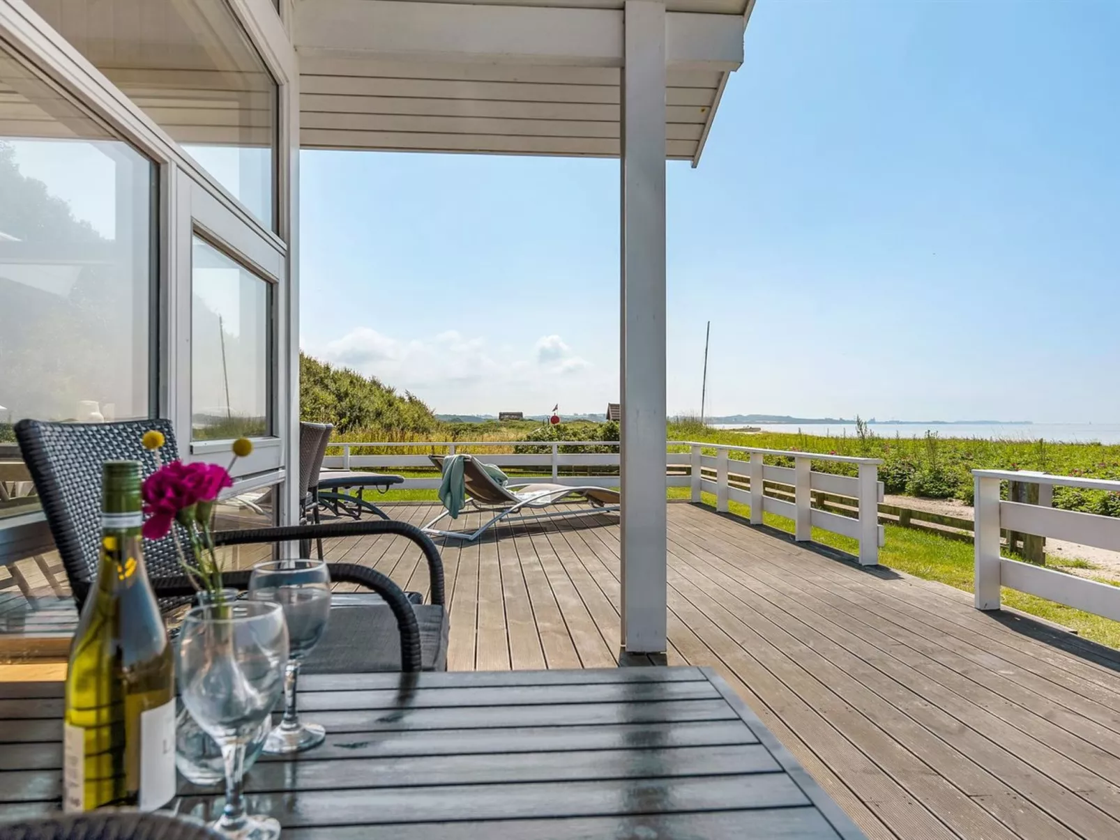 "Arnwith" - 20m from the sea-Outside