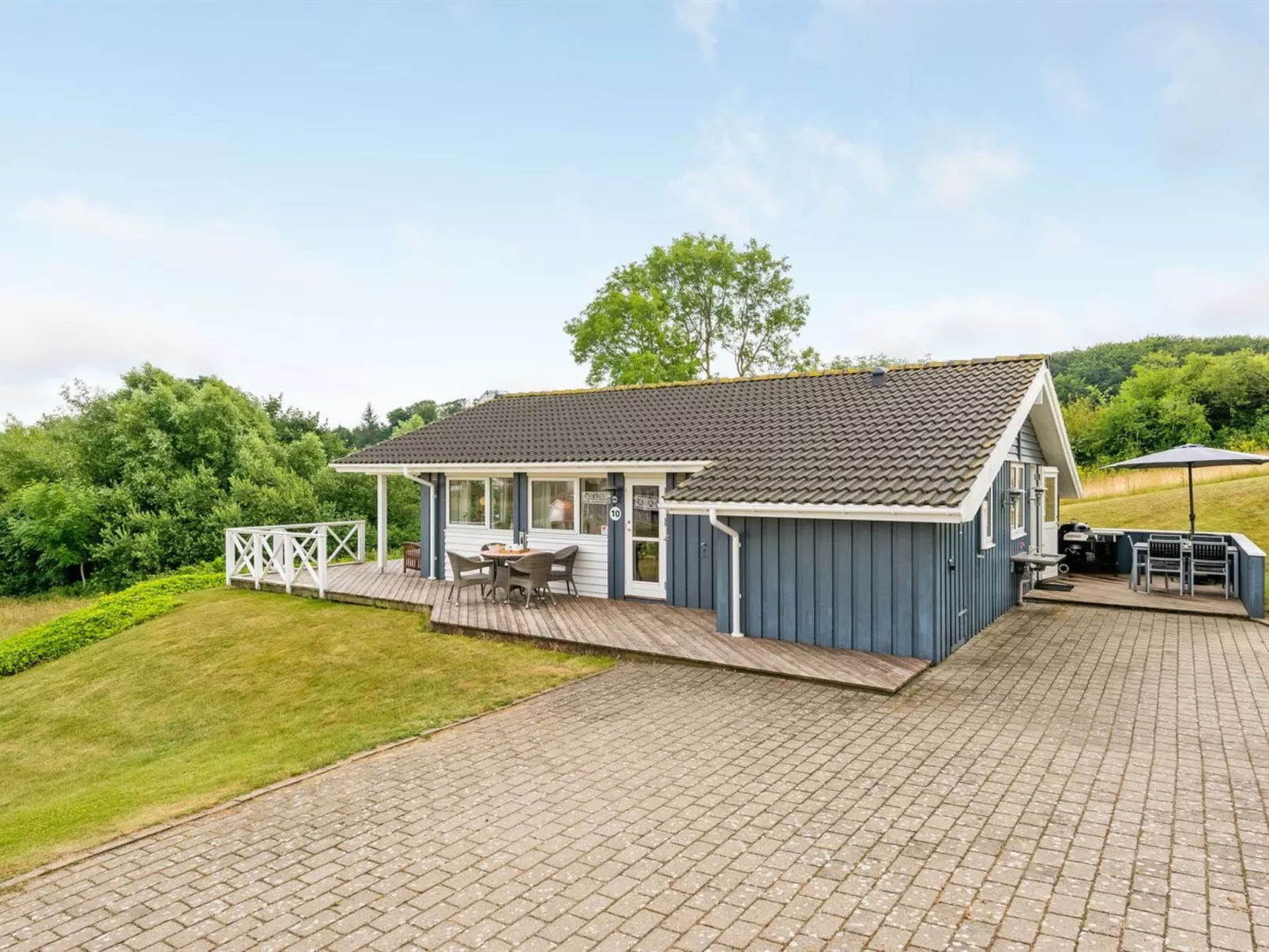 "Sisko" - 600m from the sea-Outside