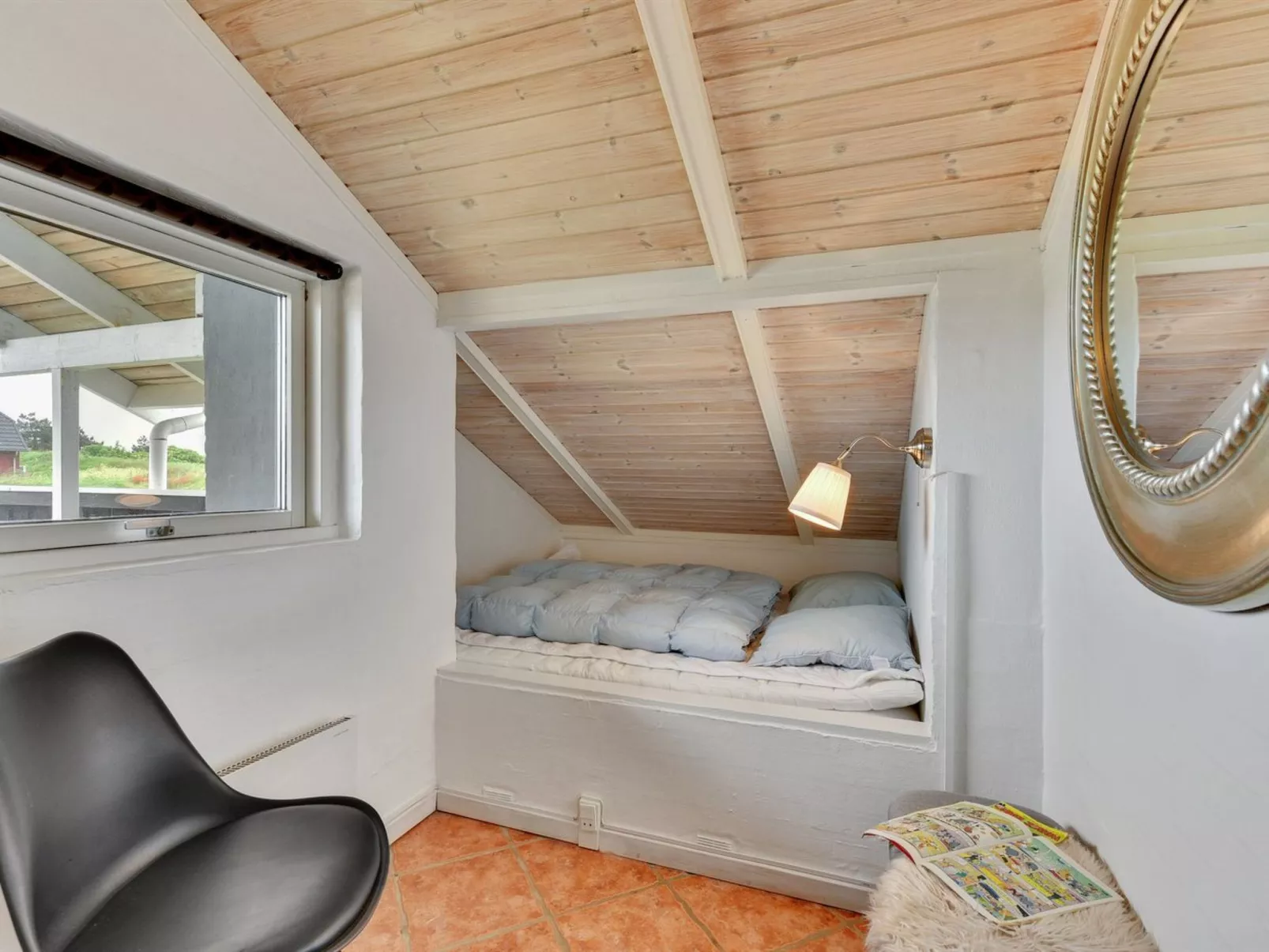 "Solbritt" - 330m to the fjord-Inside