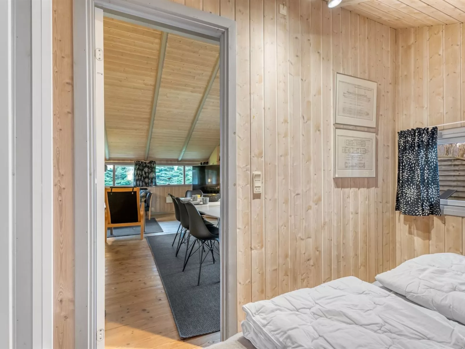 "Hithin" - 800m from the sea-Inside