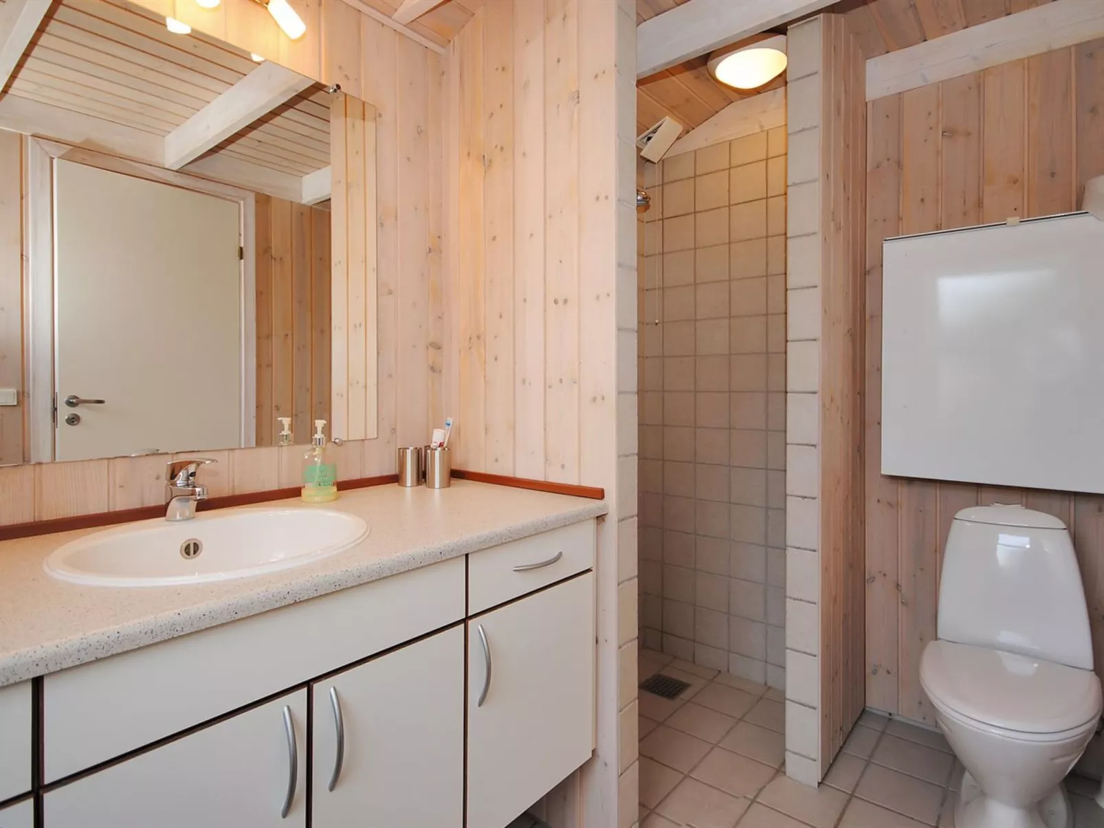 "Einette" - 3.5km from the sea-Drinnen