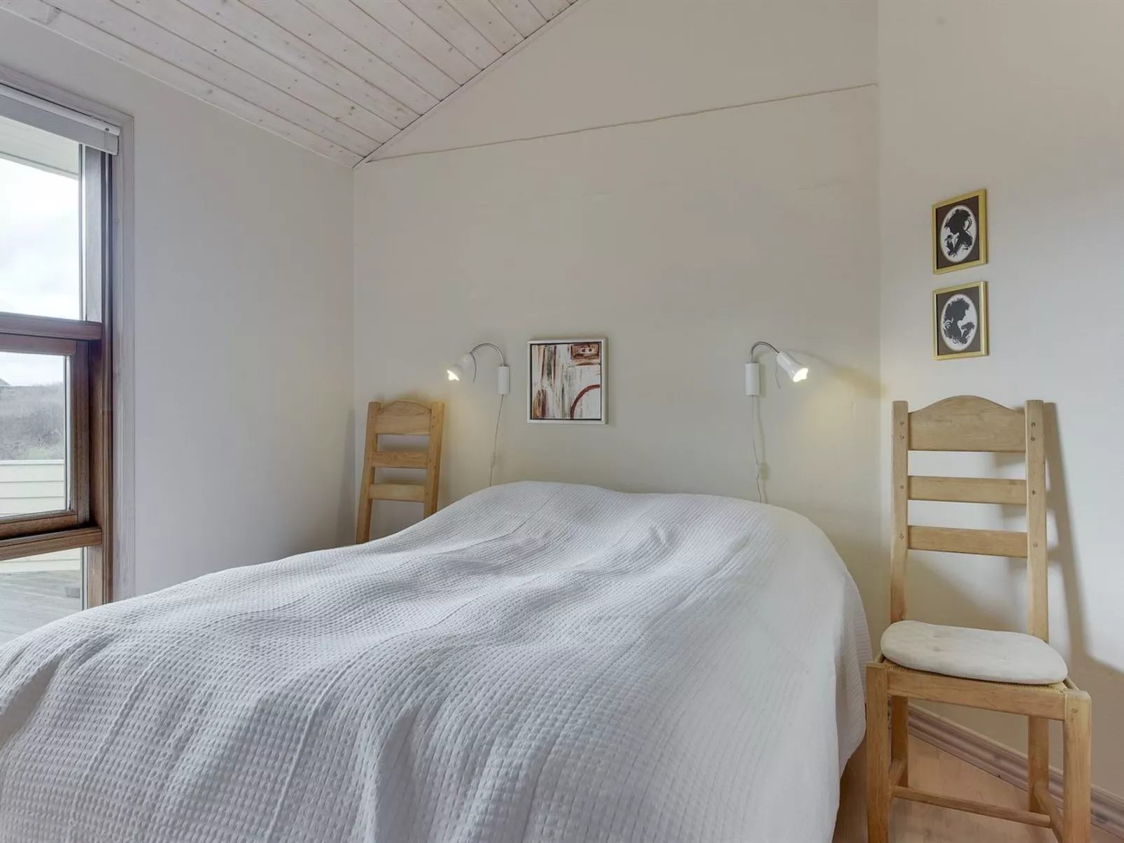 "Fam" - 300m from the sea-Drinnen