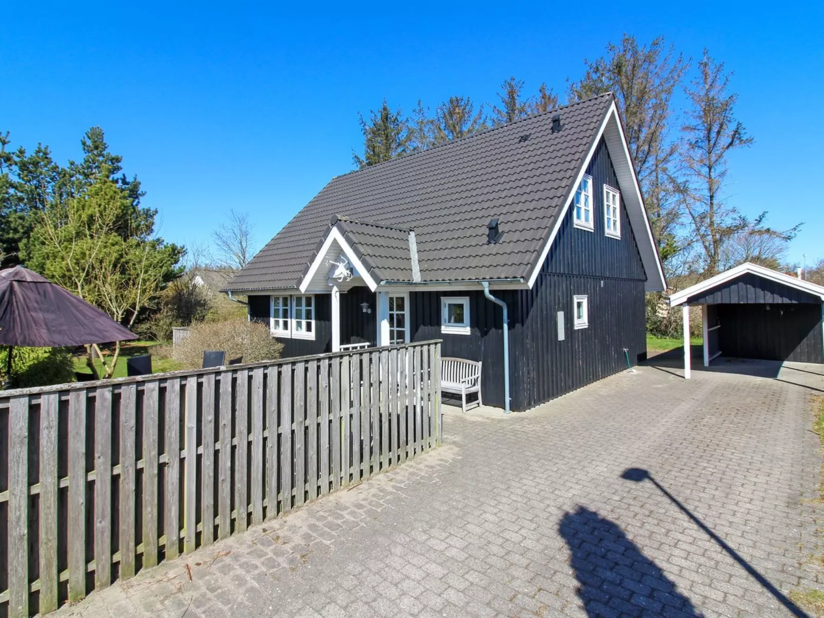 "Othelia" - 1.8km from the sea-Outside