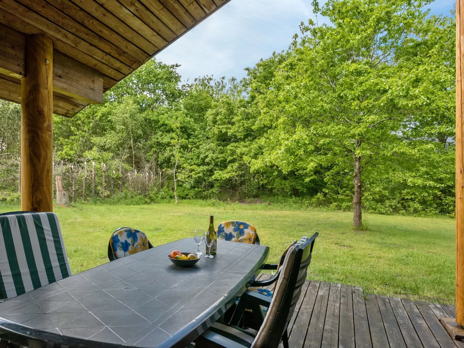 "Tydulf" - 34km from the sea-Outside