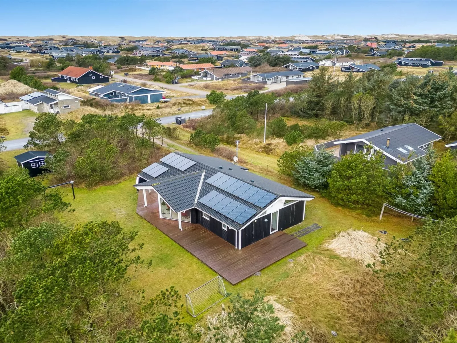 "Helen" - 500m to the fjord-Outside