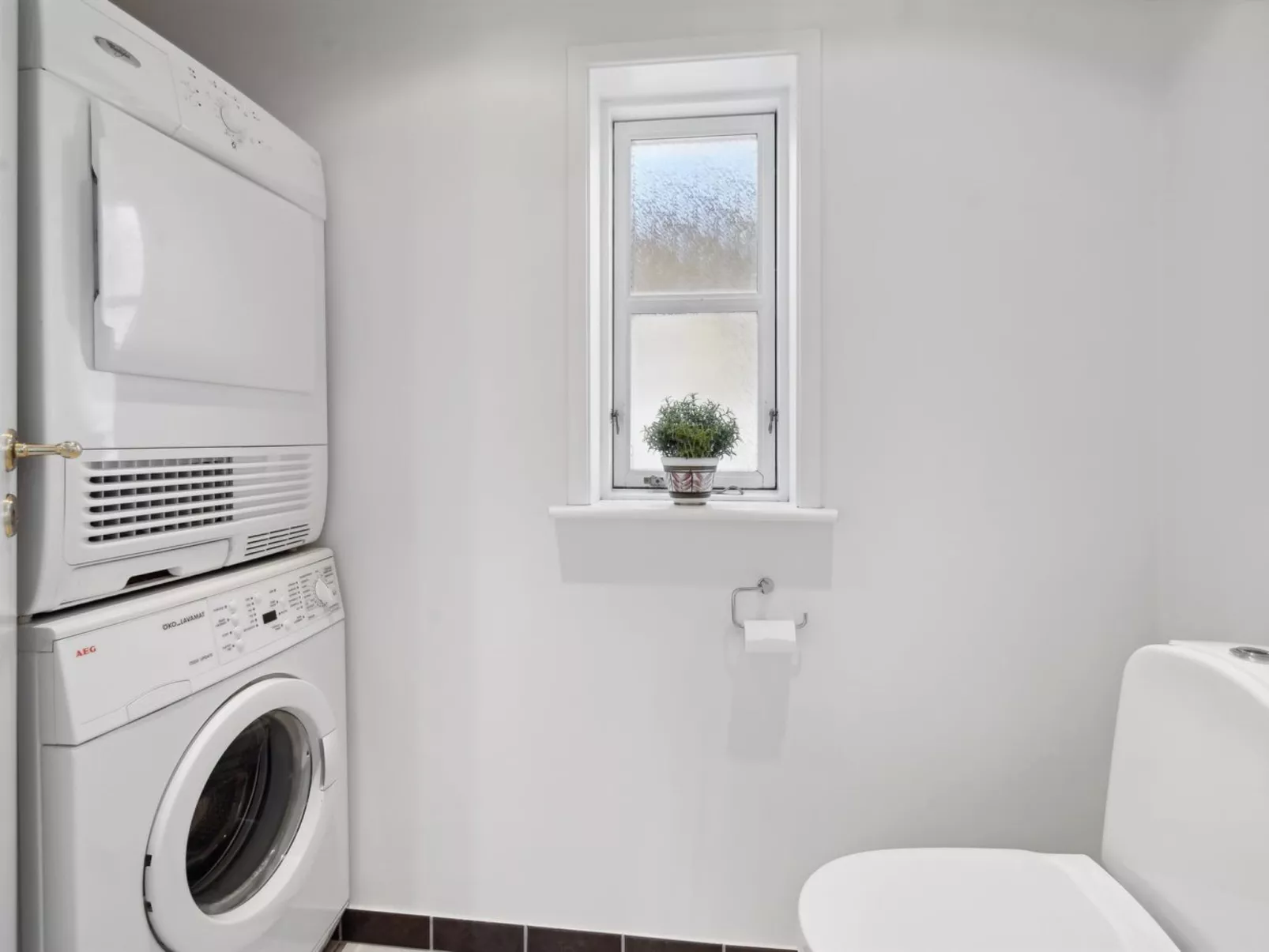 "Store" - 700m from the sea-Dedans