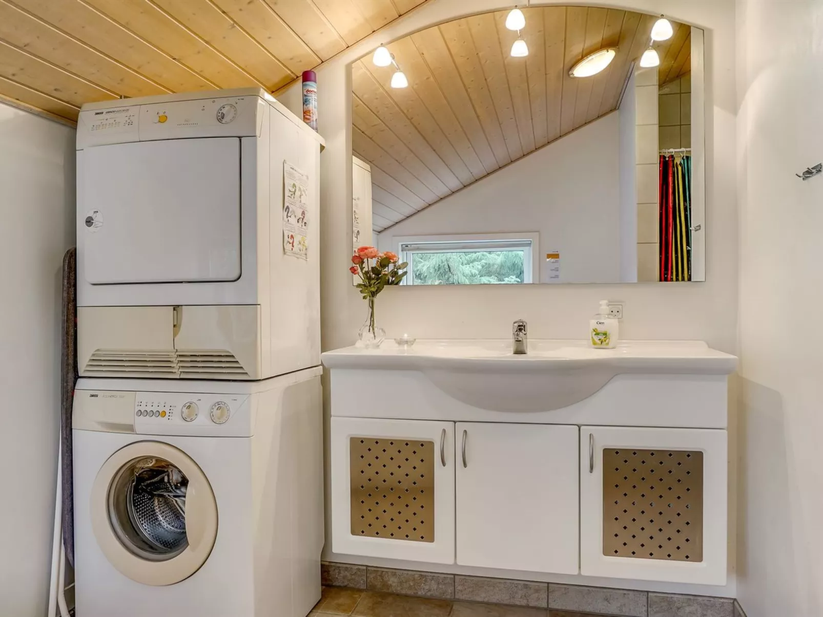 "Hilke" - 850m from the sea-Drinnen